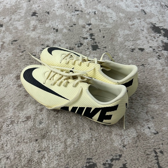Men's Size 8 Nike Mercurial Zoom Vapor 15 Club FG Lemonade Cleats - Picture 4 of 7
